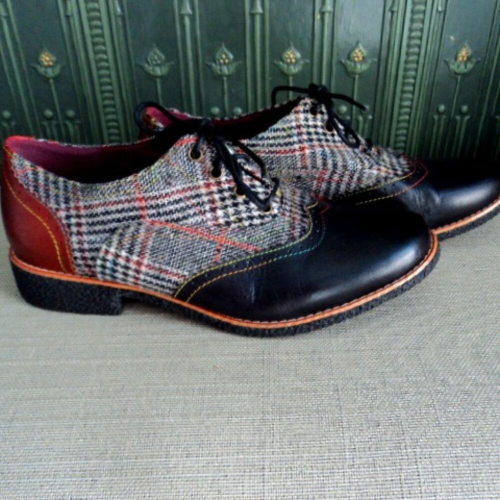 L'ARTISTE womens shoe ~41 NWOT
